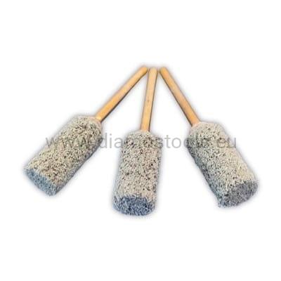 Non-woven aluminium oxide and silicon carbide mounted points